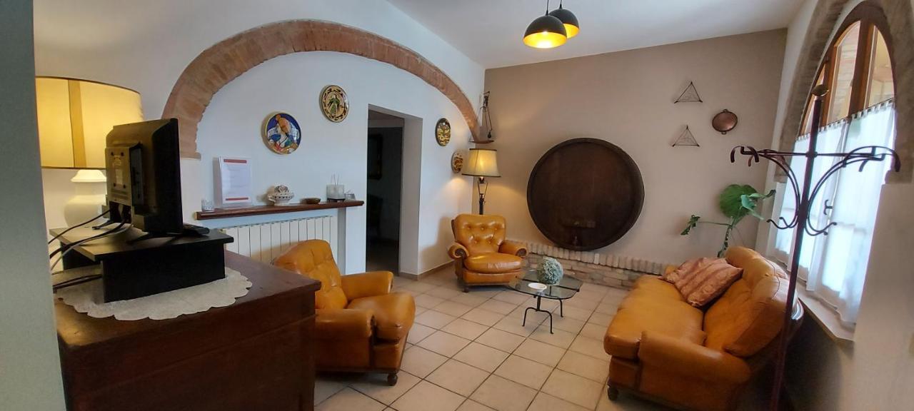 Agriturismo Il Colle Siena Buitenkant foto